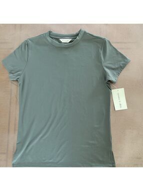 gemma & olivia Women's Basic Crew Neck T-Shirt Green Size M